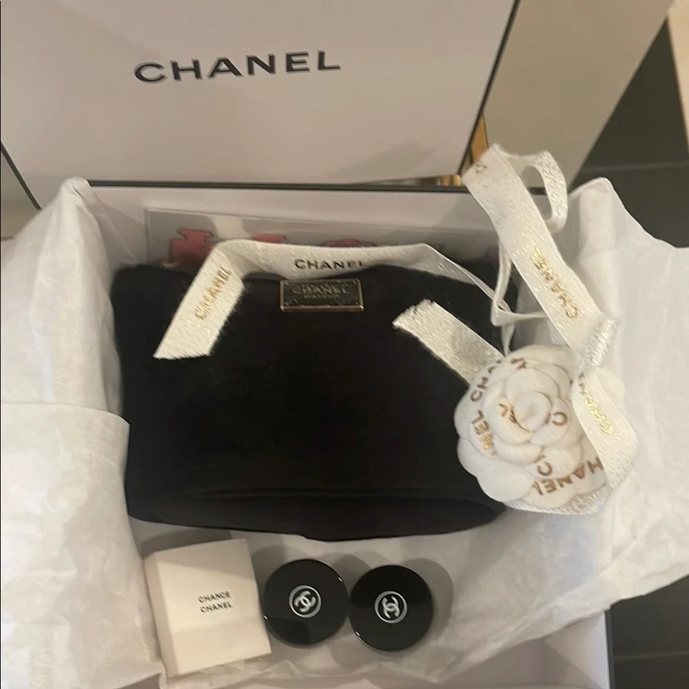 CHANEL new never